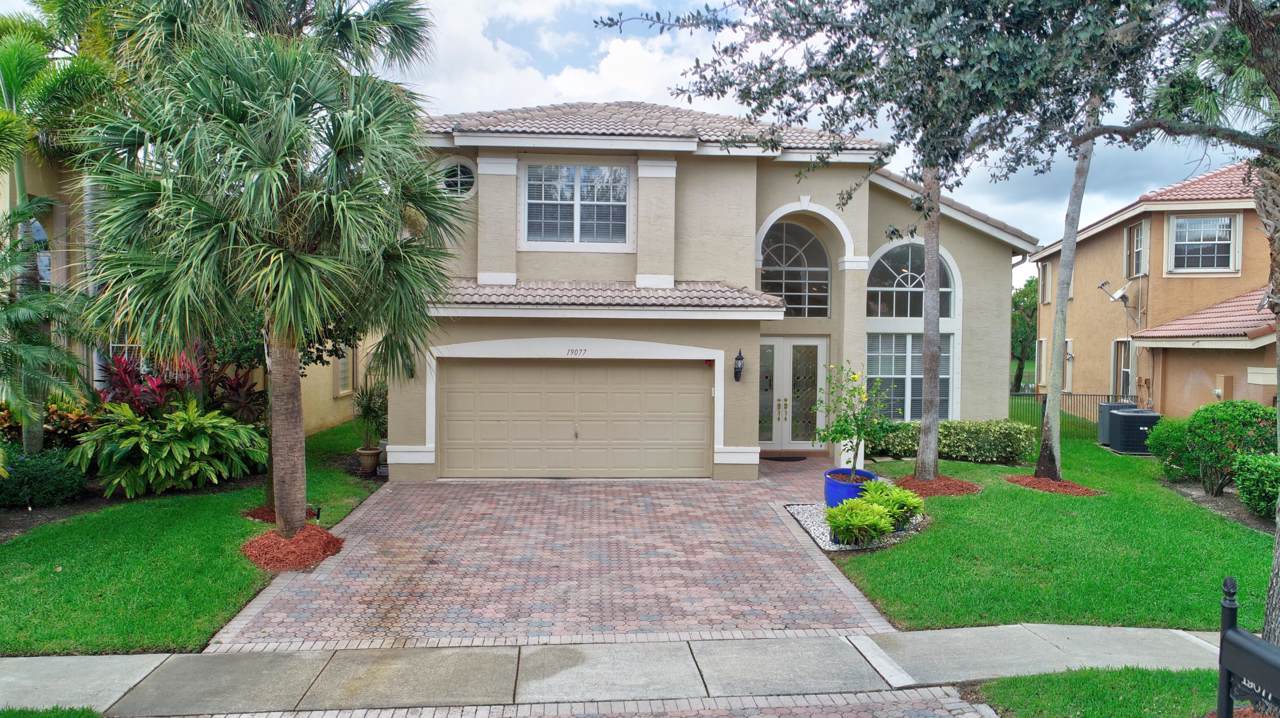 19077 Skyridge Circle - Photo 1