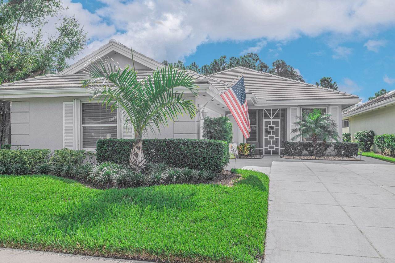 136 Bentley Circle - Photo 1