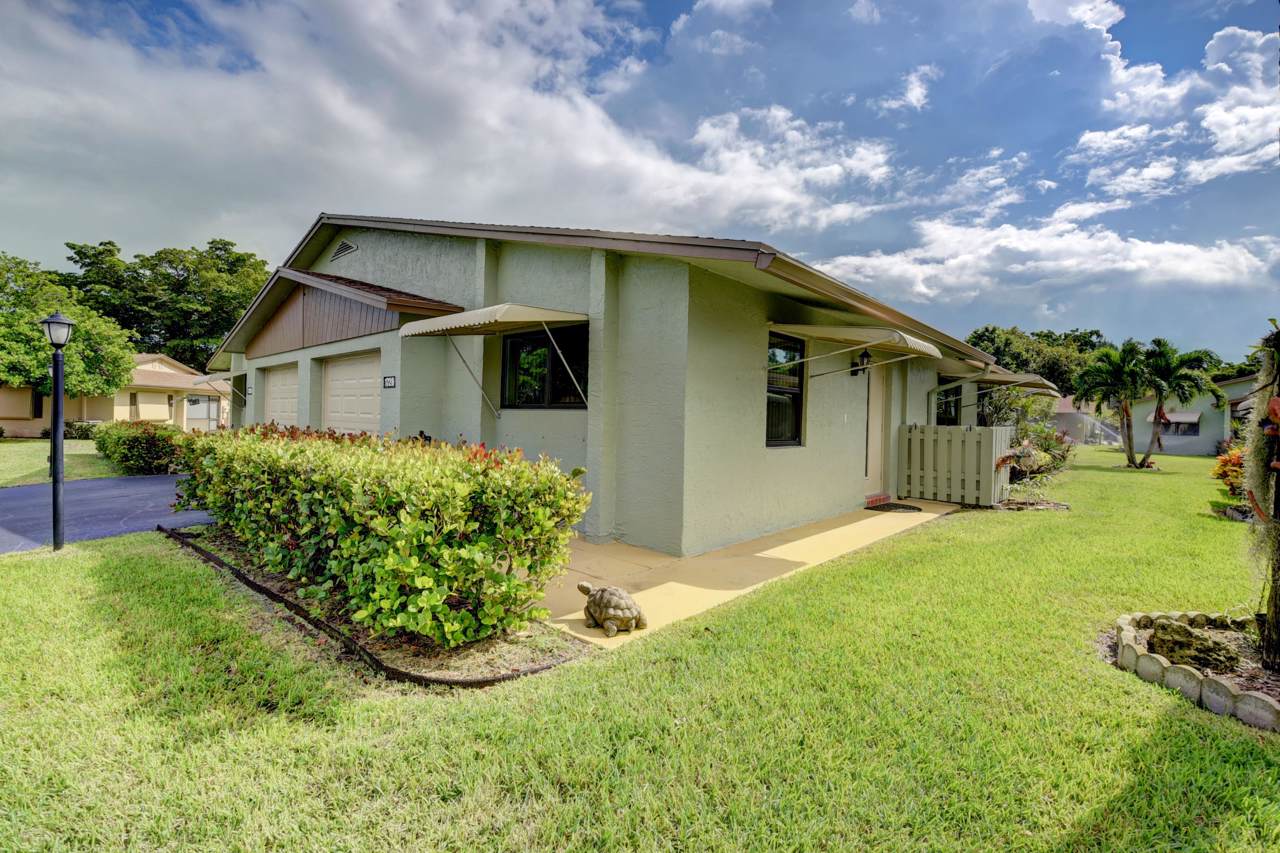 1728 Palmland Drive - Photo 1