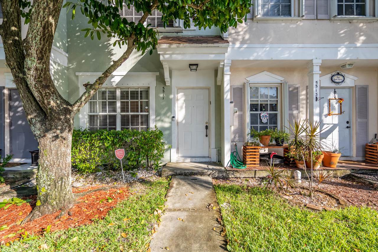 5517 Parade Place - Photo 1