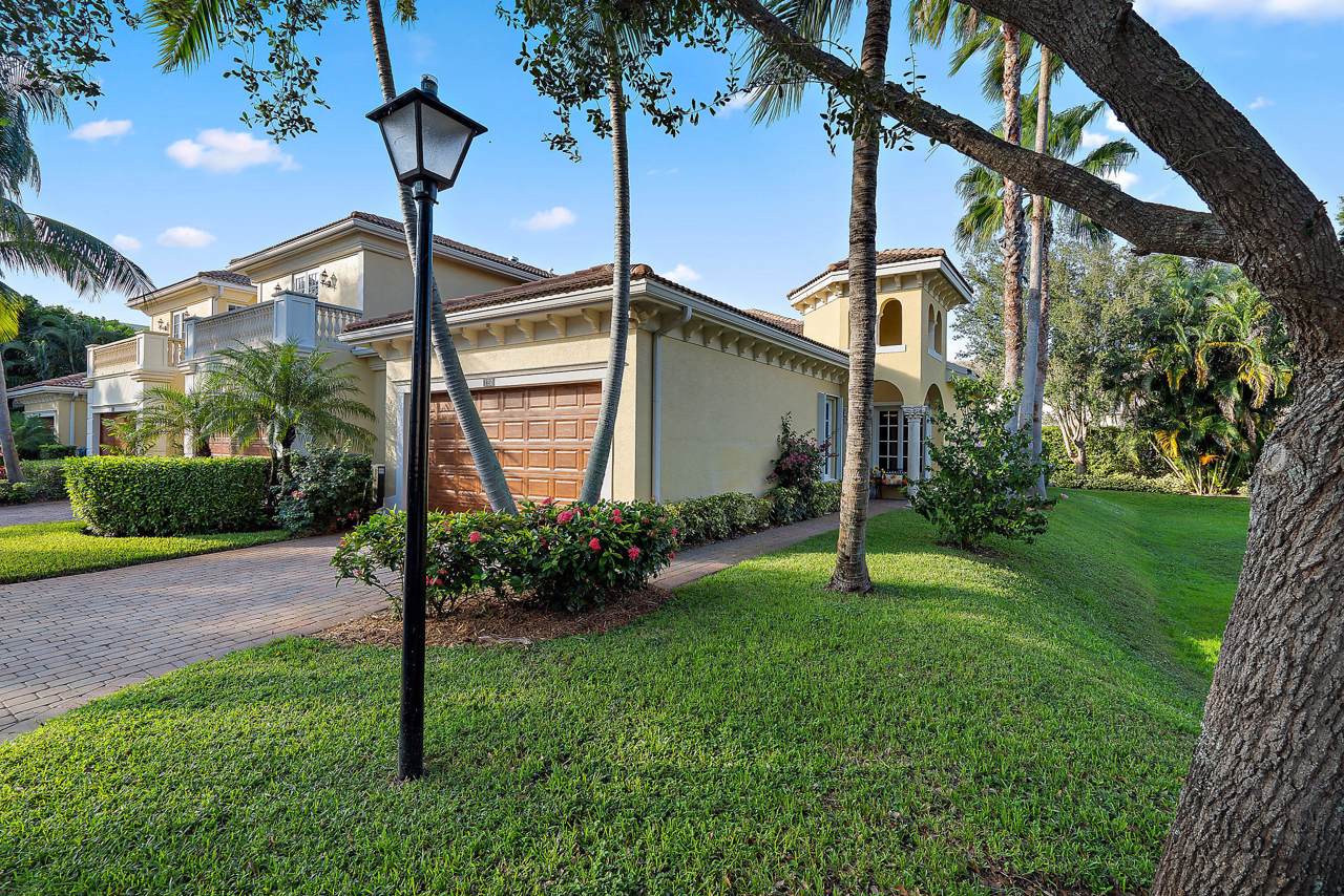112 Renaissance Drive - Photo 1