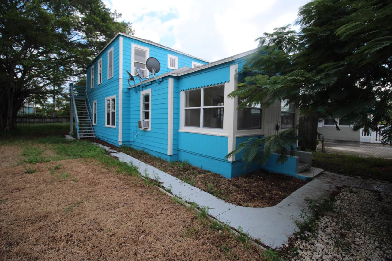 516 E Street - Photo 1