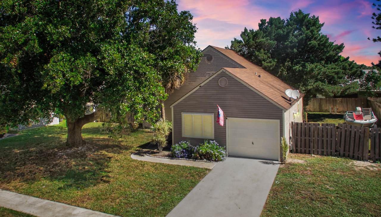6 Cedar Circle - Photo 1