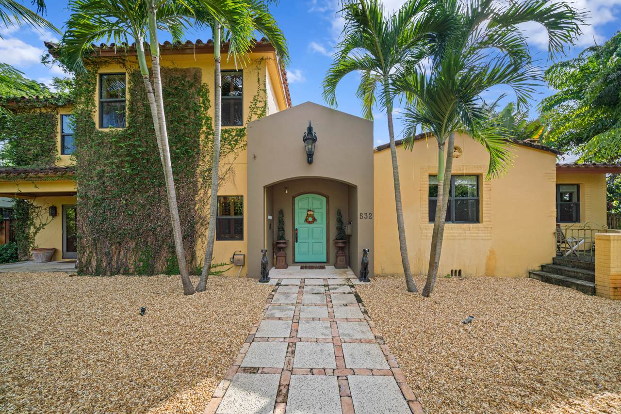 532 27th Street - Photo 1