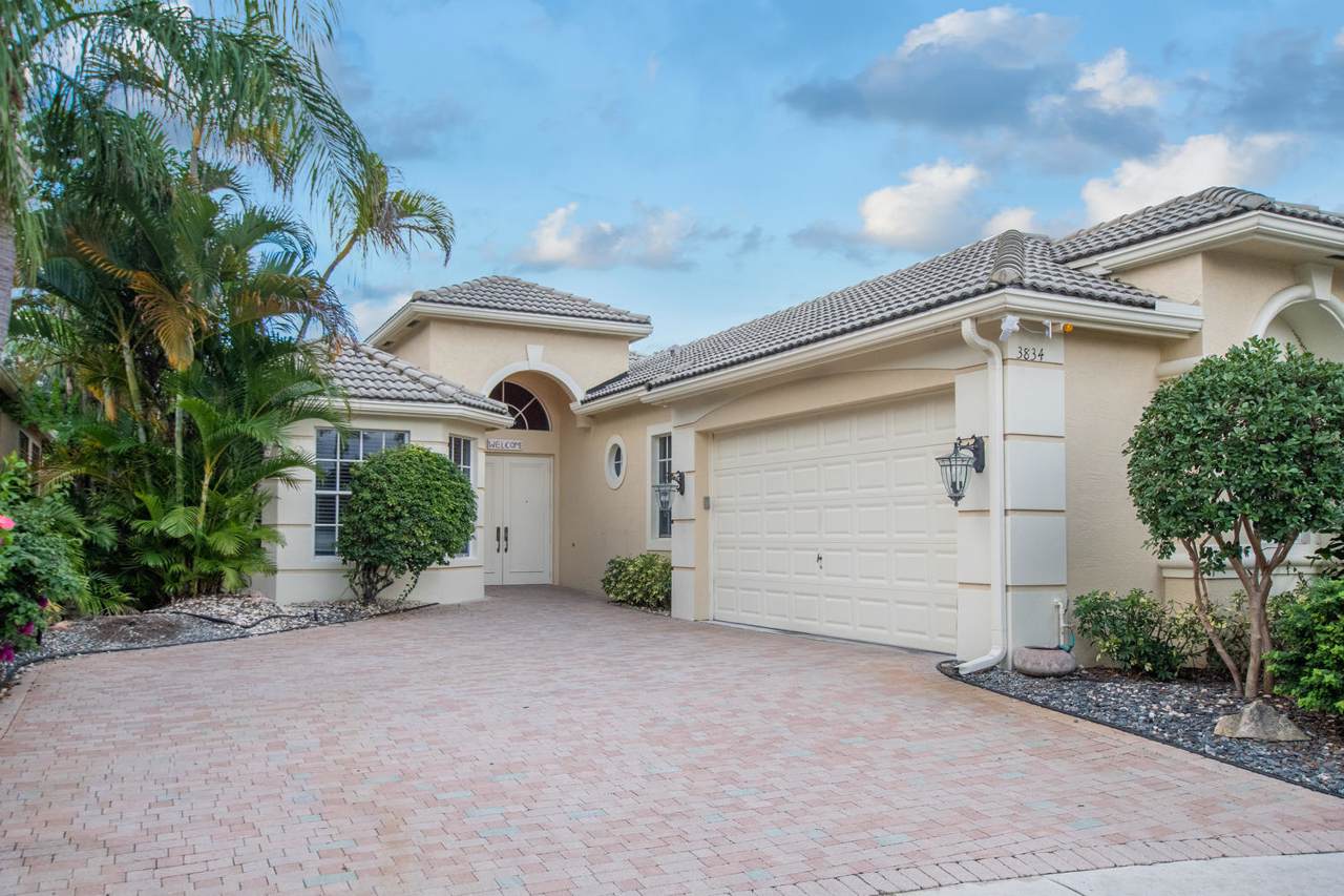 3834 Newhaven Lake Drive - Photo 1