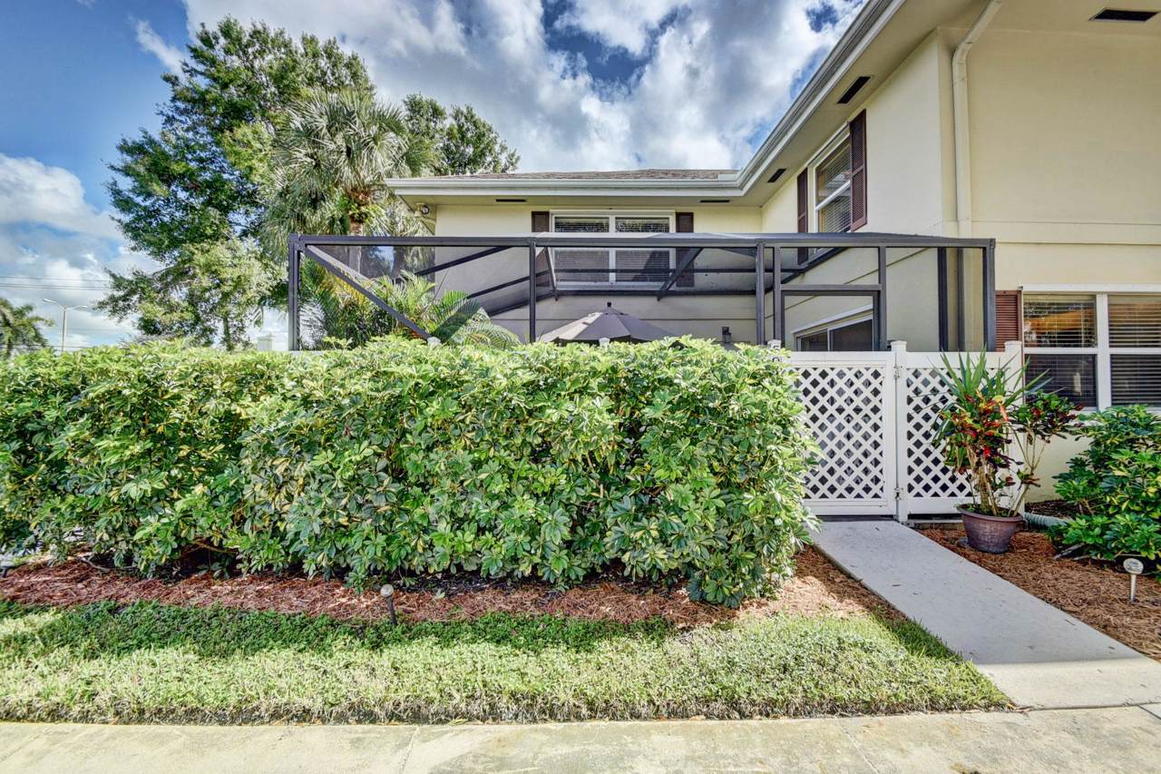 50 Essex Court - Photo 1