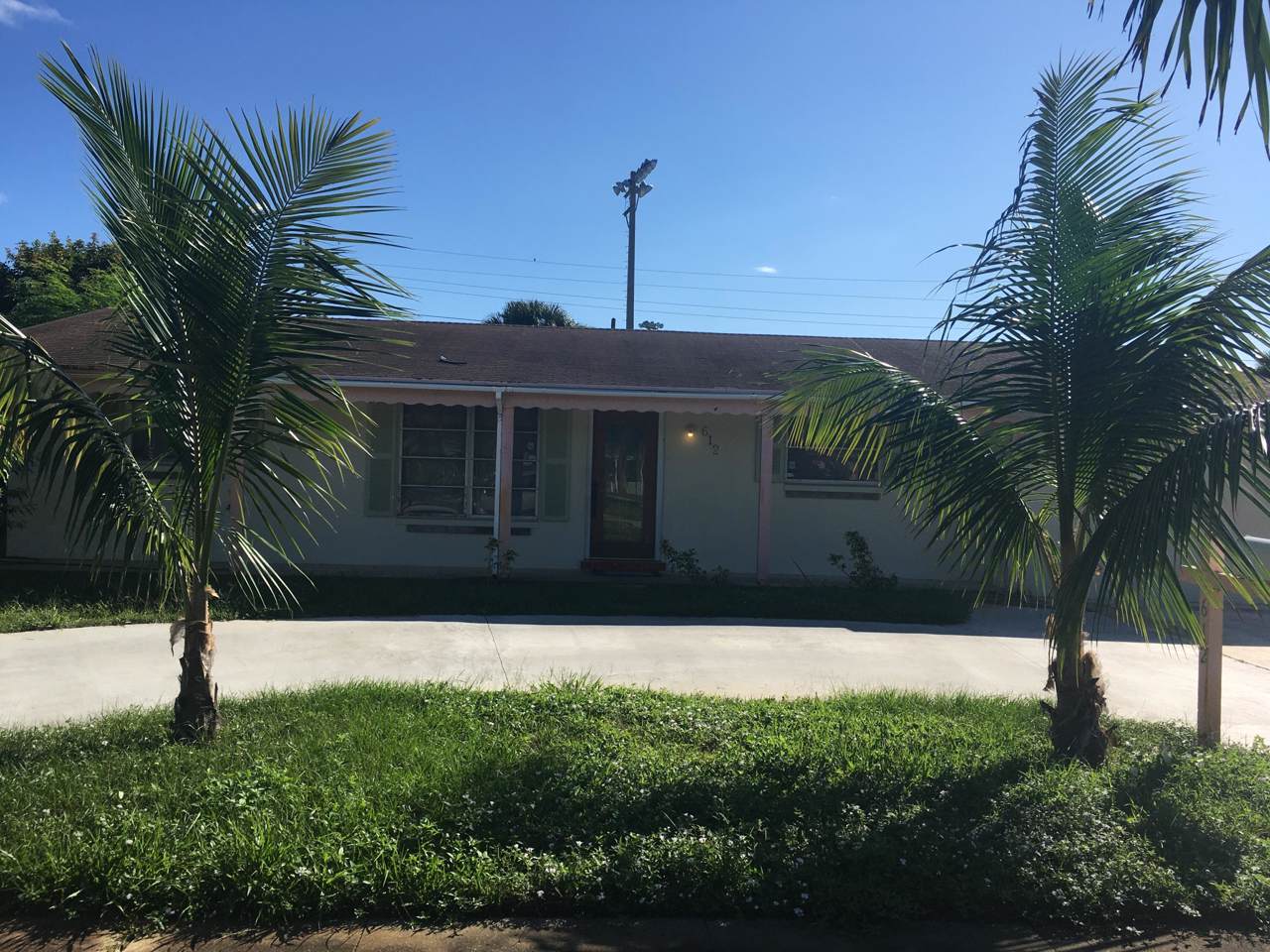 612 Date Palm Drive - Photo 1