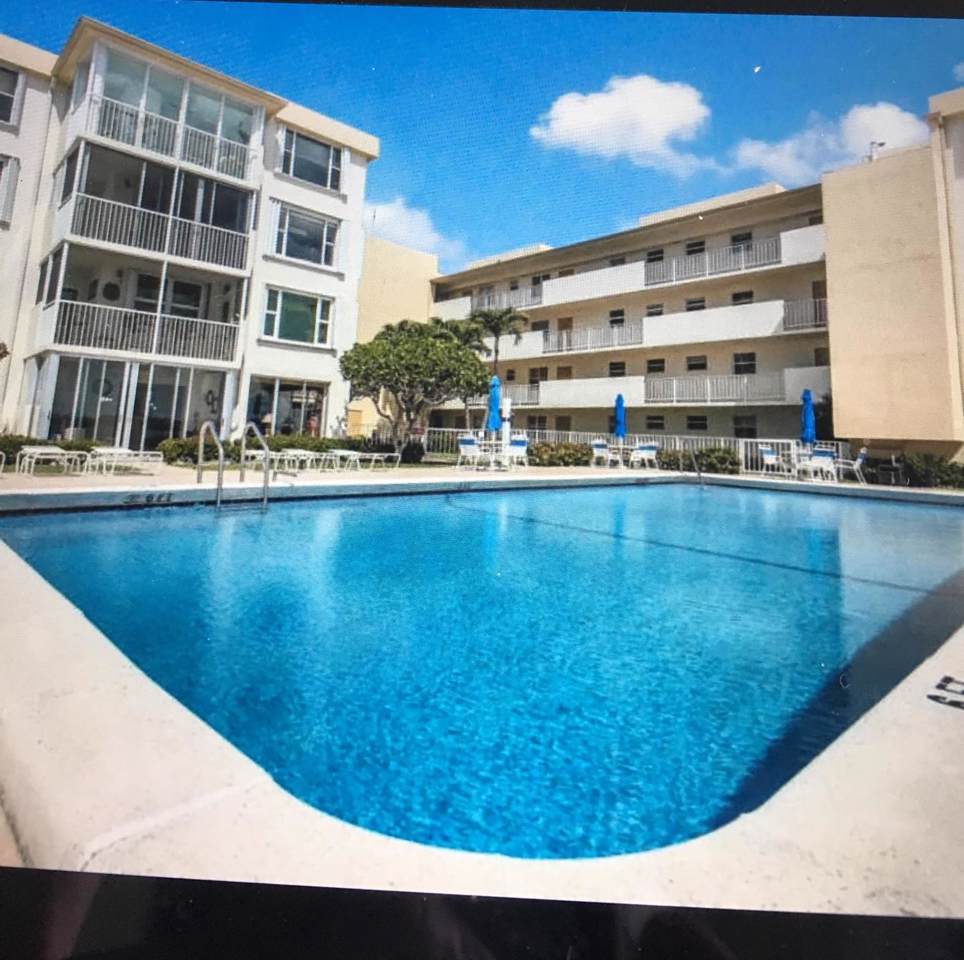 1810 New Palm Way - Photo 1