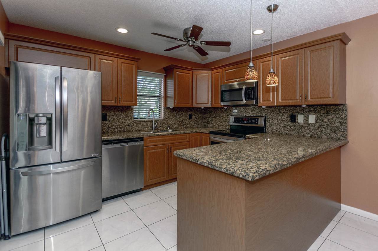 9370 61 Way - Photo 1