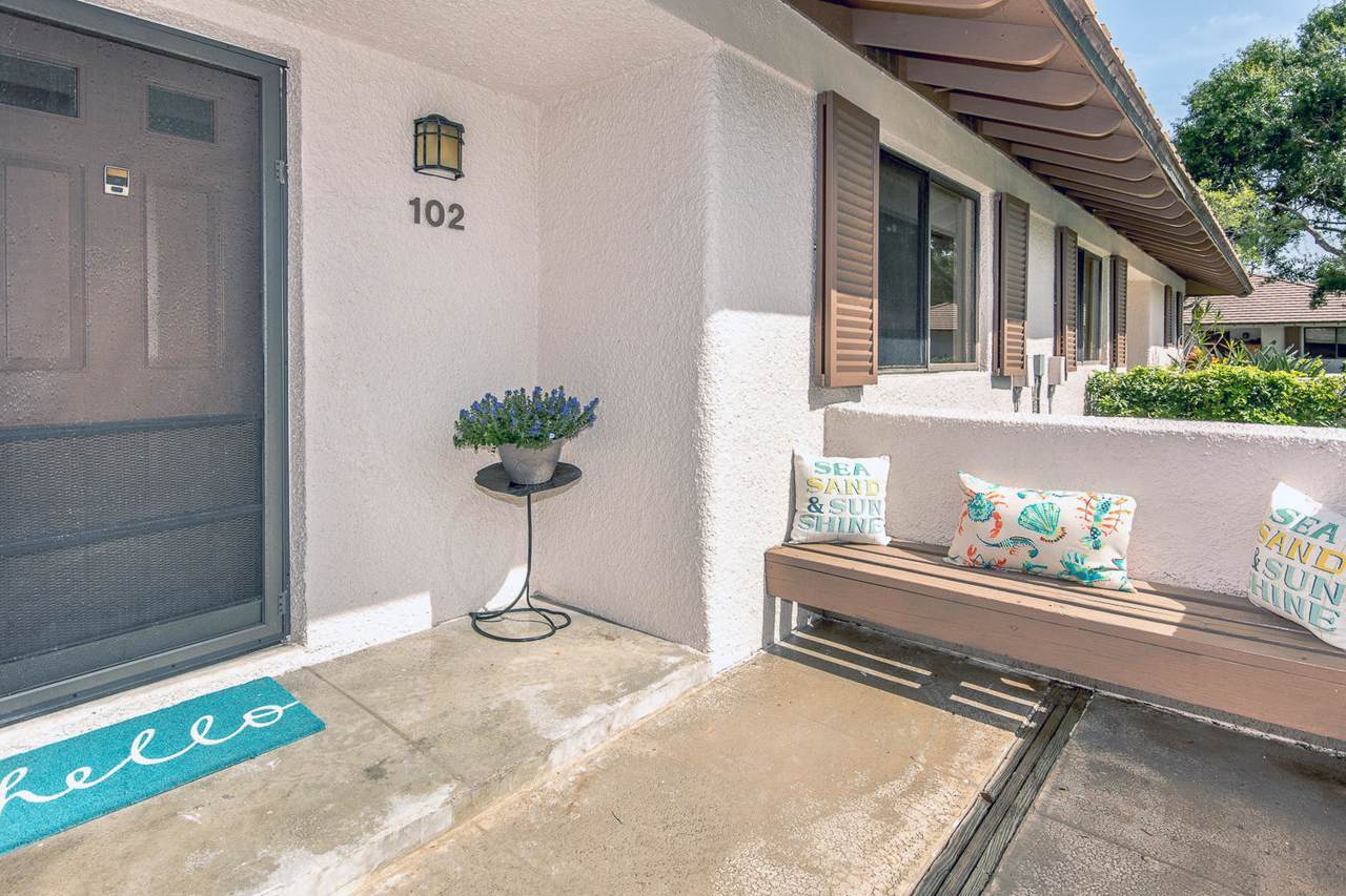 102 Club Drive - Photo 1