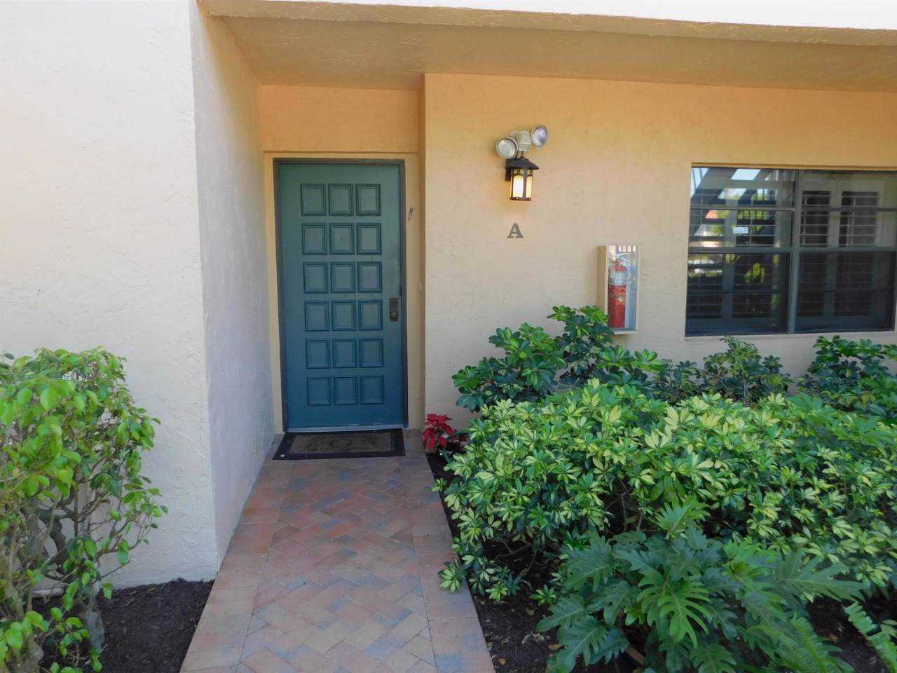 17 Southport Lane - Photo 1