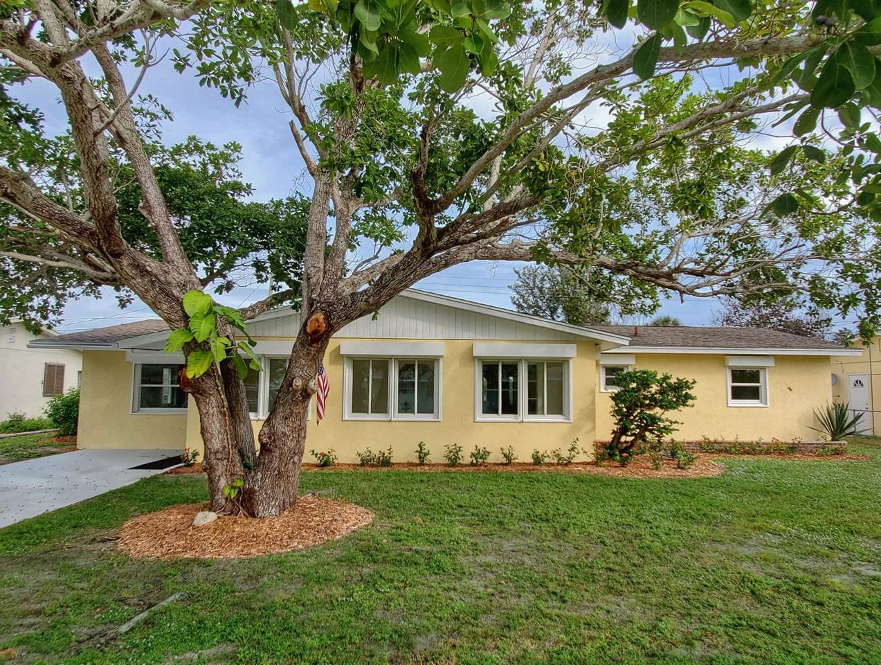 1465 Silver Maple Way - Photo 1