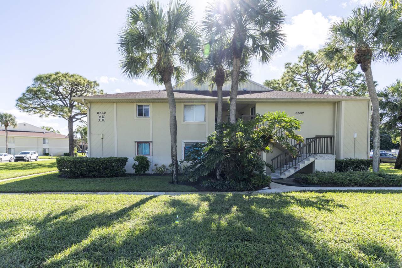 6532 Chasewood Drive - Photo 1