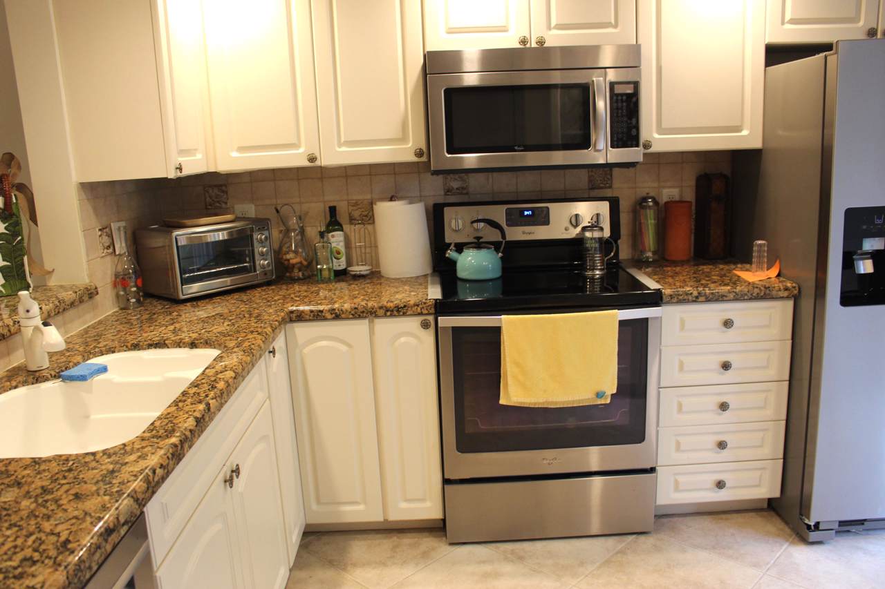 2116 44 Street - Photo 1