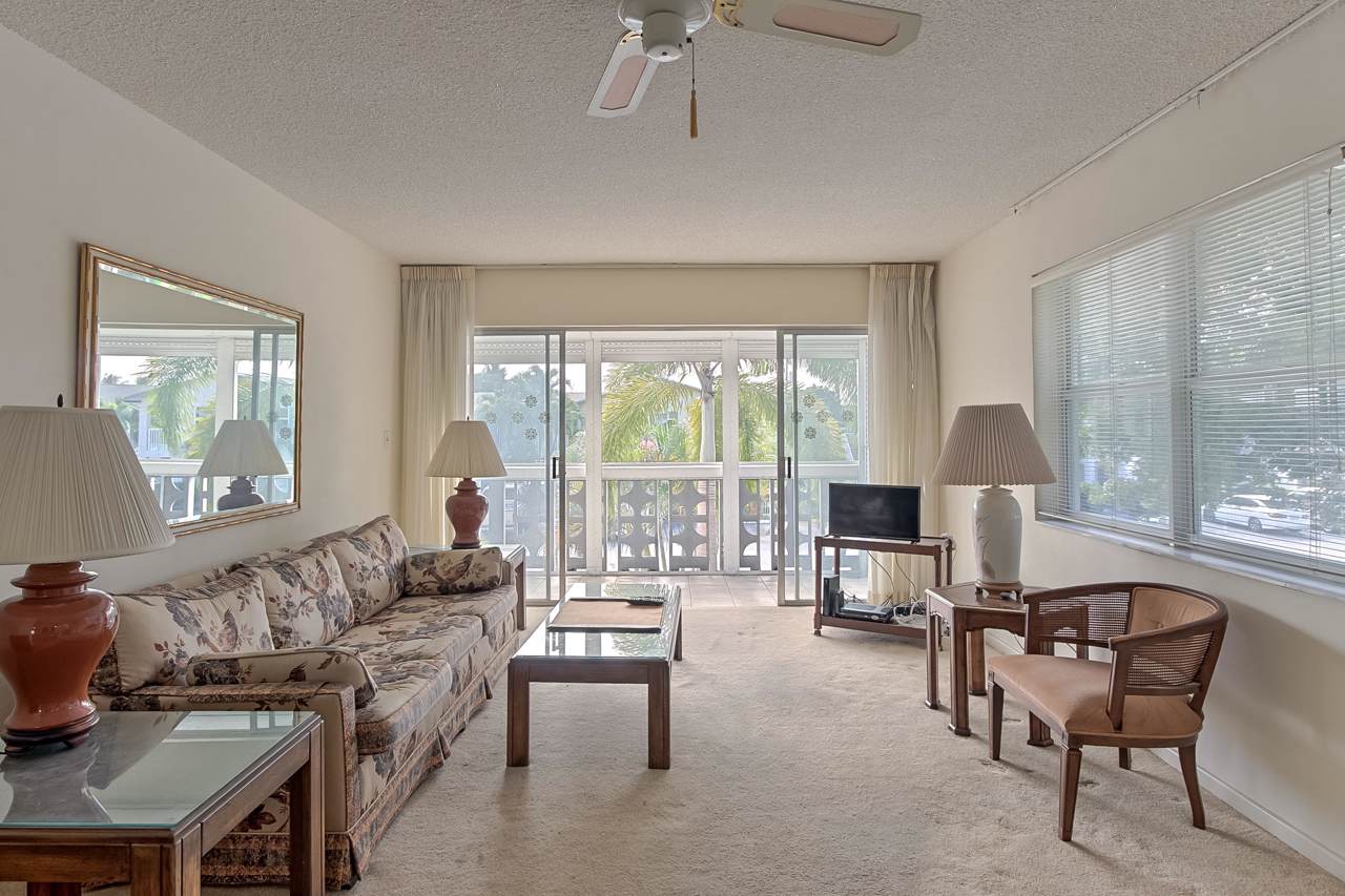 2151 42nd Court - Photo 1