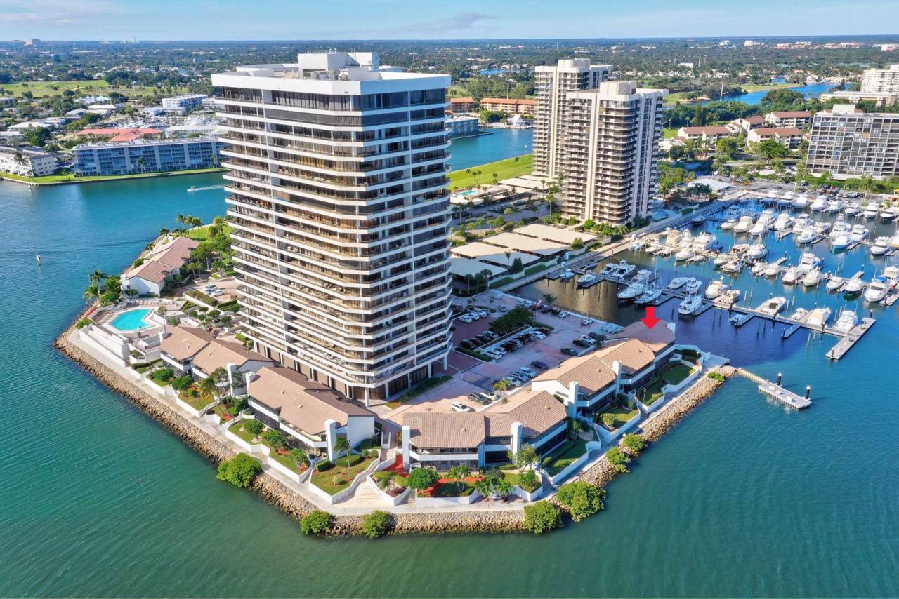 100 Lakeshore Drive - Photo 1