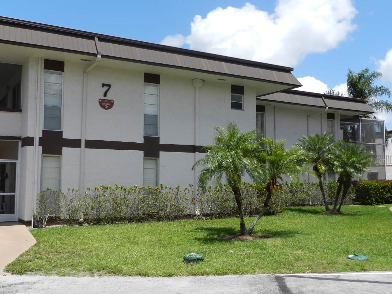 7 Greenway Village N - Photo 1