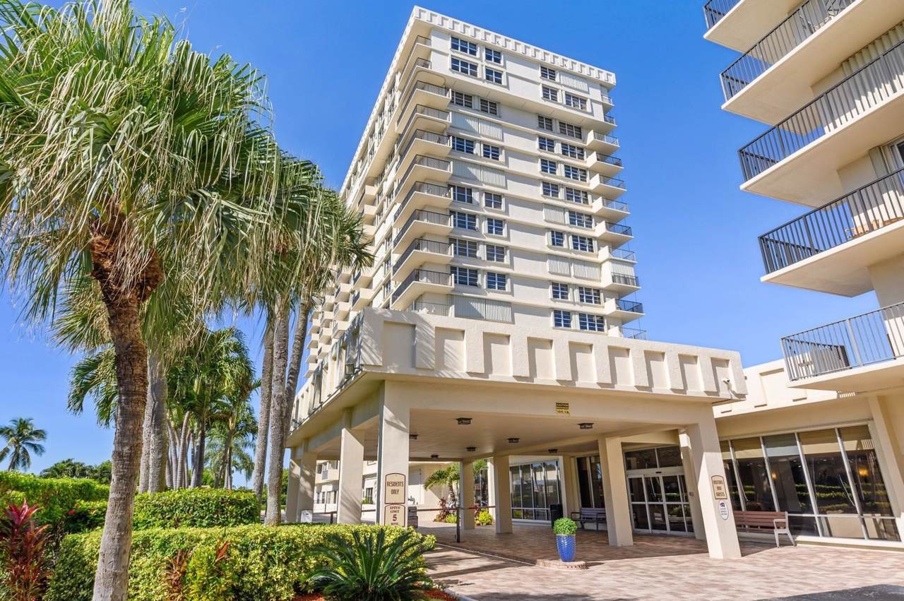 2121 Ocean Boulevard - Photo 1