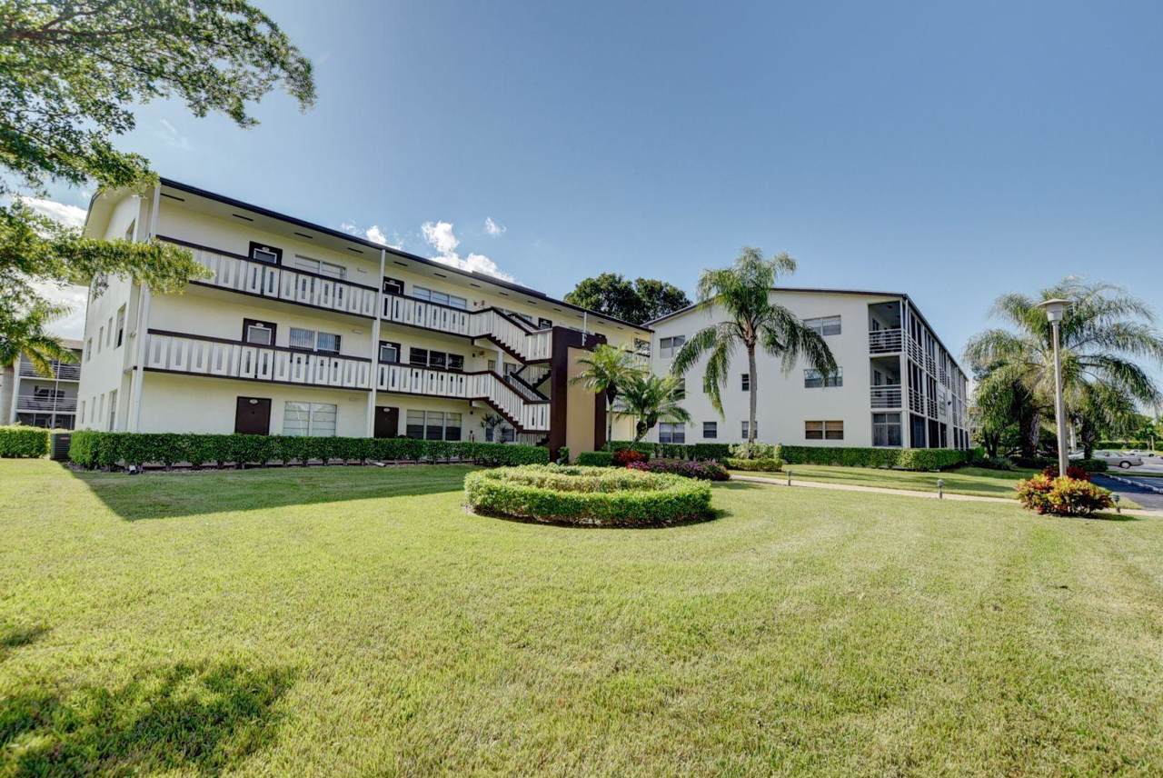 246 Suffolk F - Photo 1