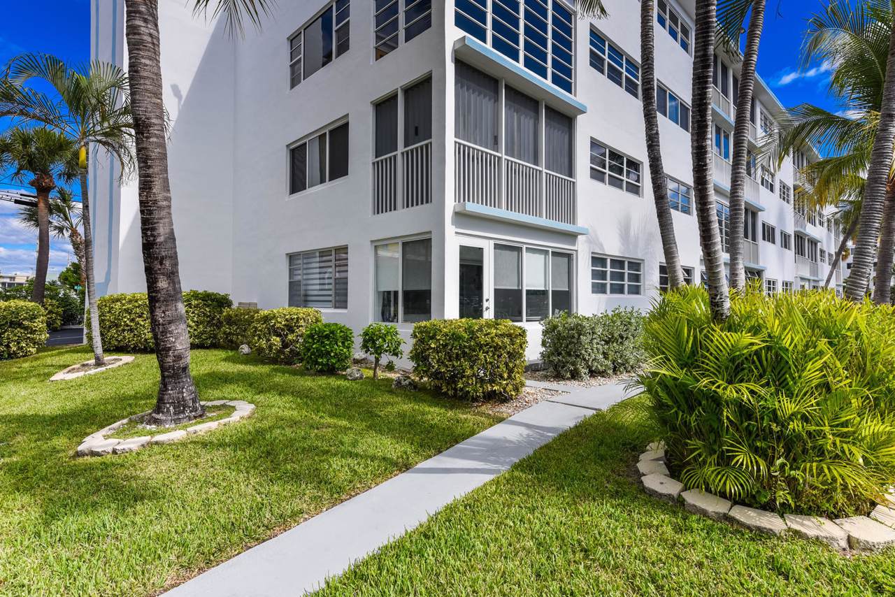 3201 8th Street - Photo 1