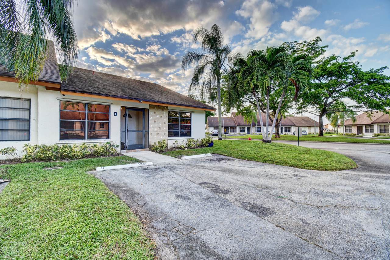 1250 Parkside Green Drive - Photo 1