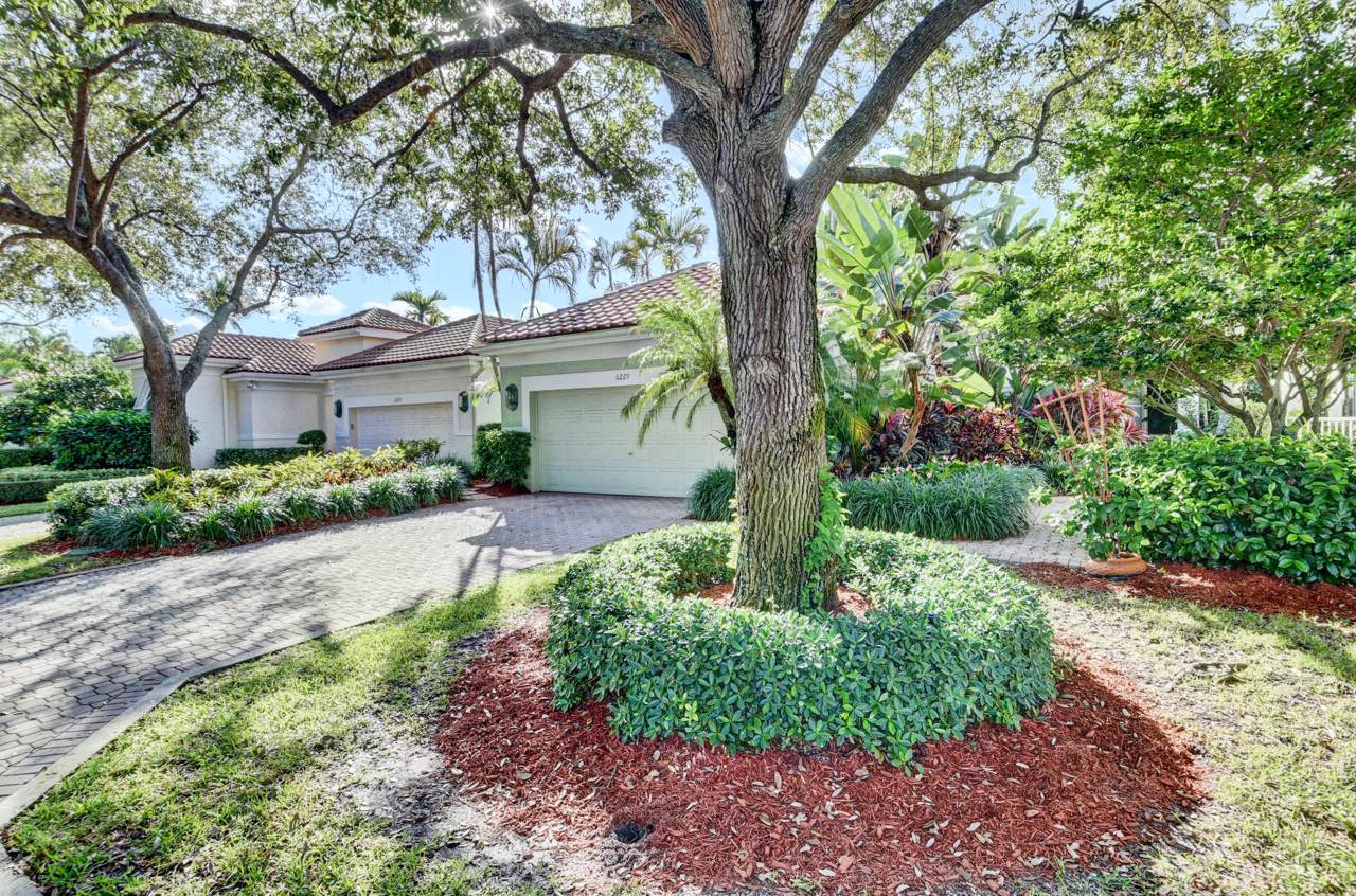 6229 21st Court - Photo 1