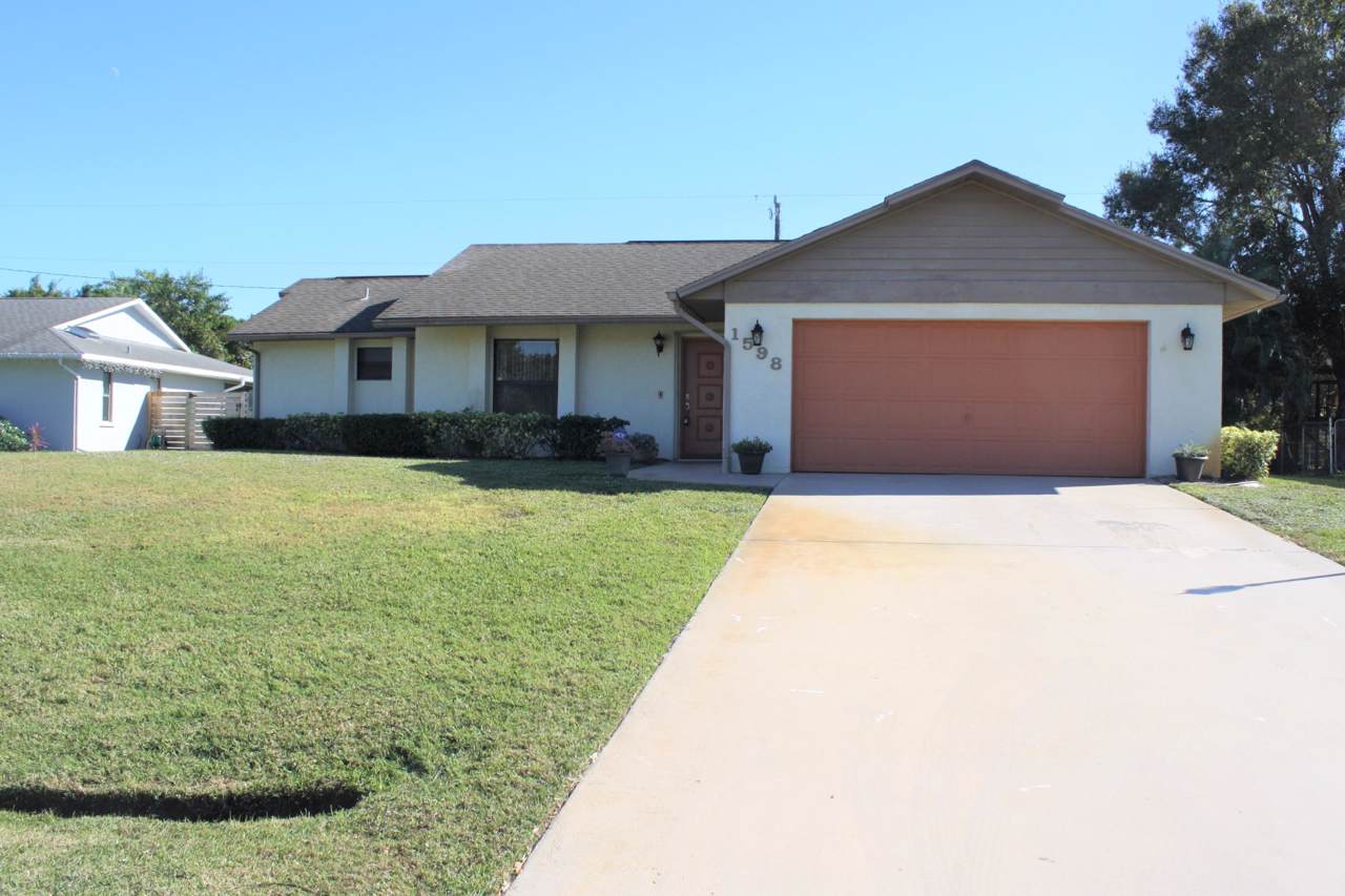 1598 Holiday Road - Photo 1