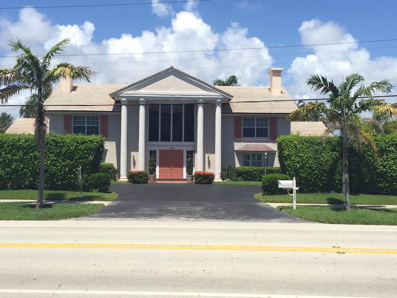 1060 Ocean Boulevard - Photo 1
