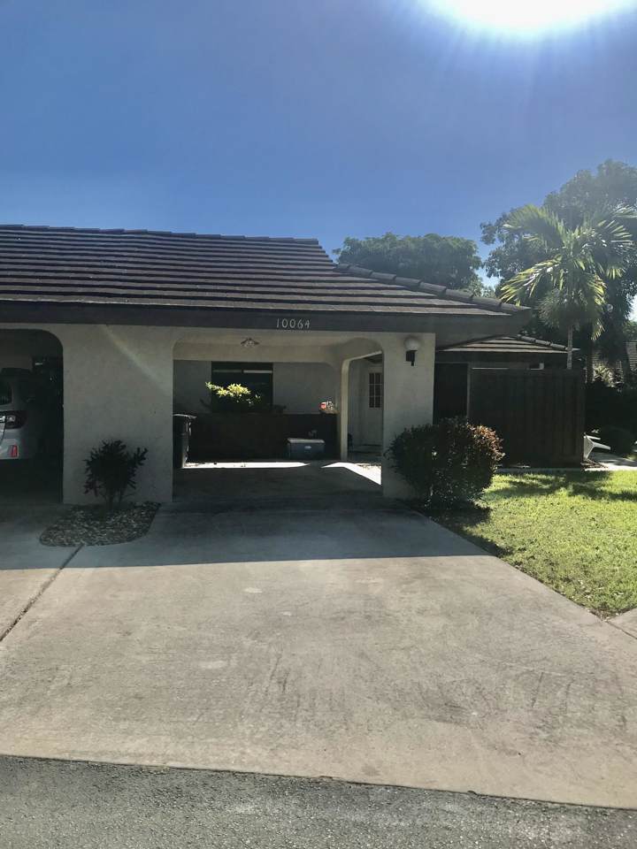 10064 Shadywood Place - Photo 1