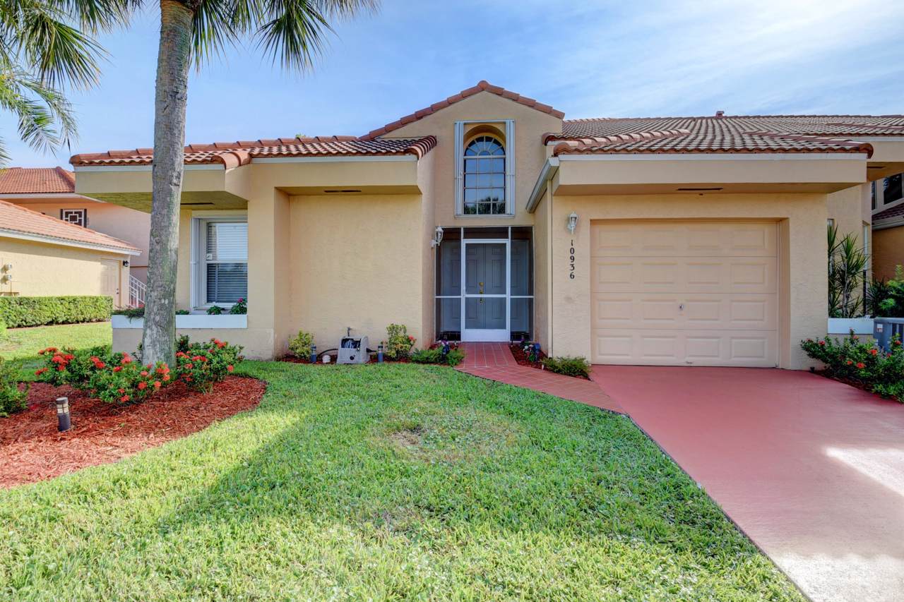 10936 Lakemore Lane - Photo 1