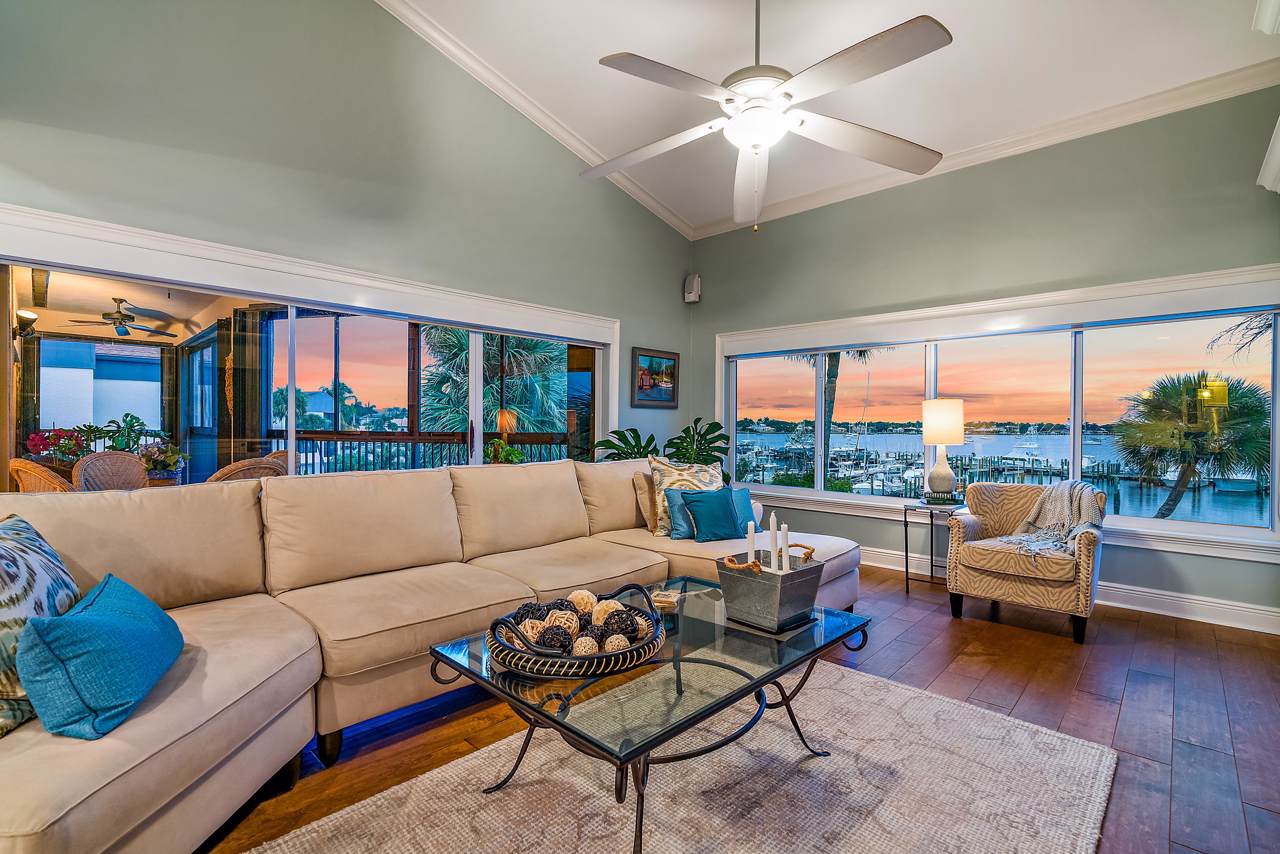 1640 Twelve Oaks Way - Photo 1