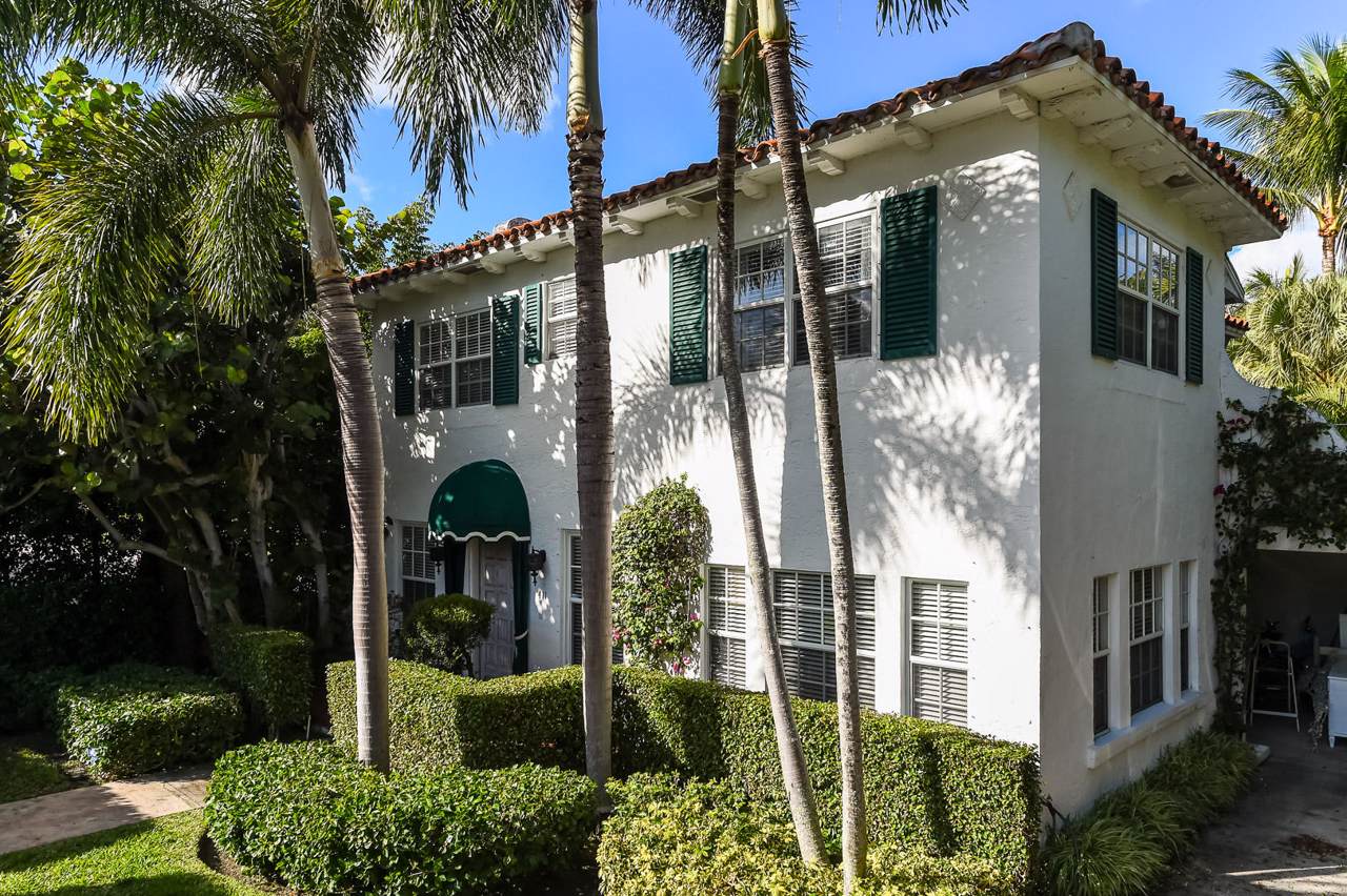 411 Brazilian Avenue - Photo 1