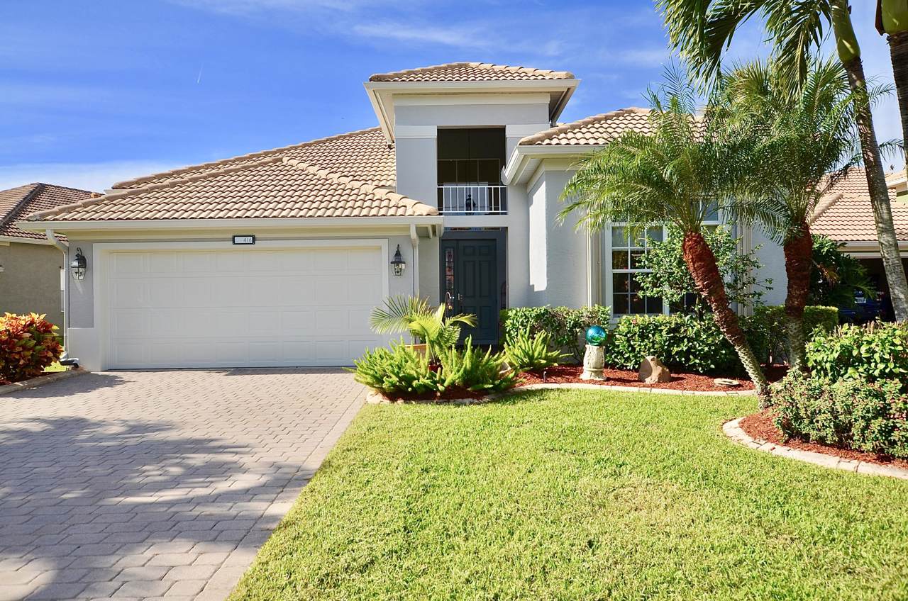 416 Stratford Lane - Photo 1