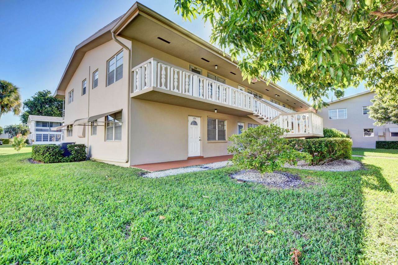105 Bedford - Photo 1