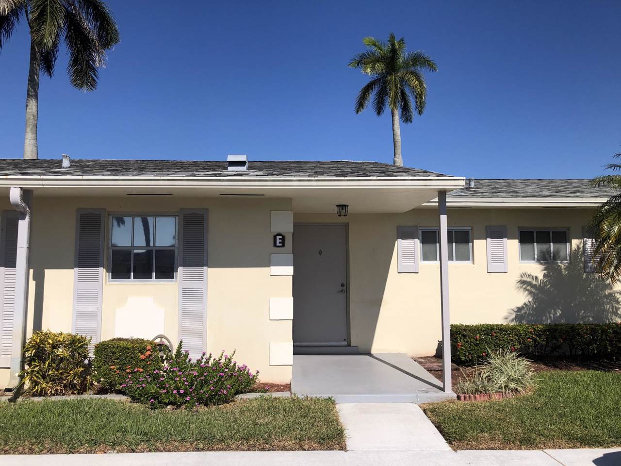 2771 Ashley Drive - Photo 1