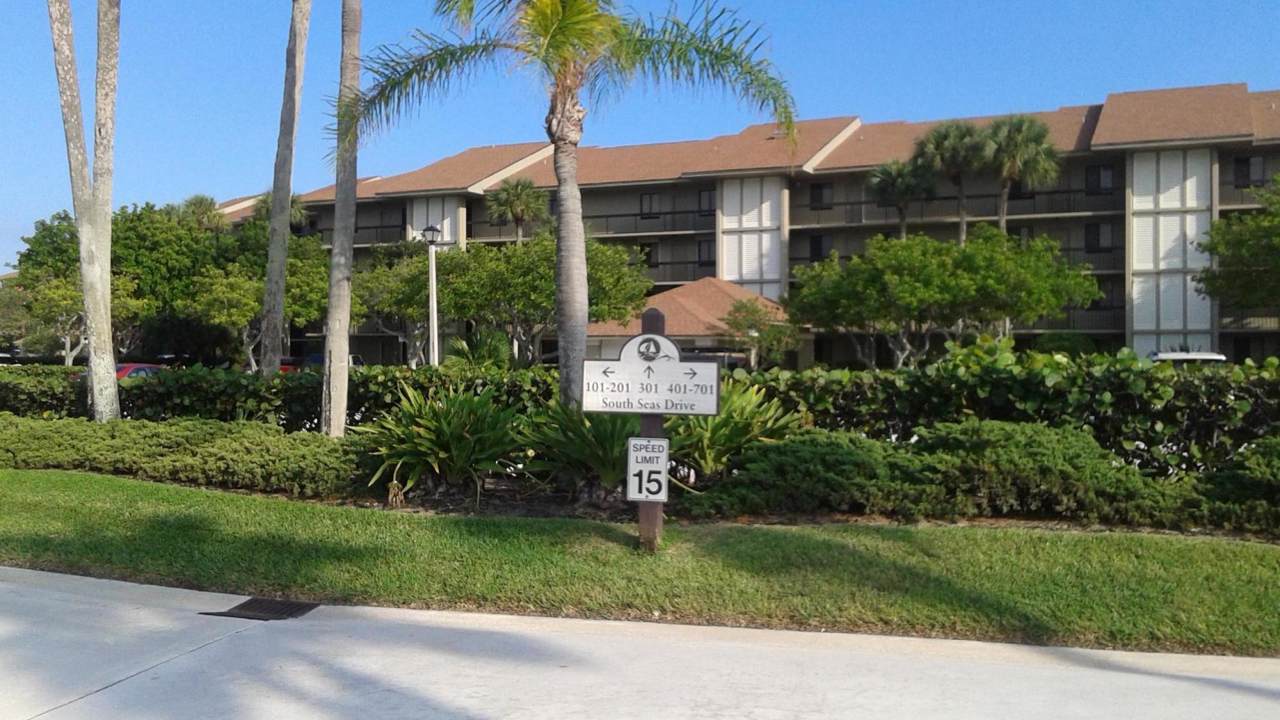 301 Seas Drive - Photo 1