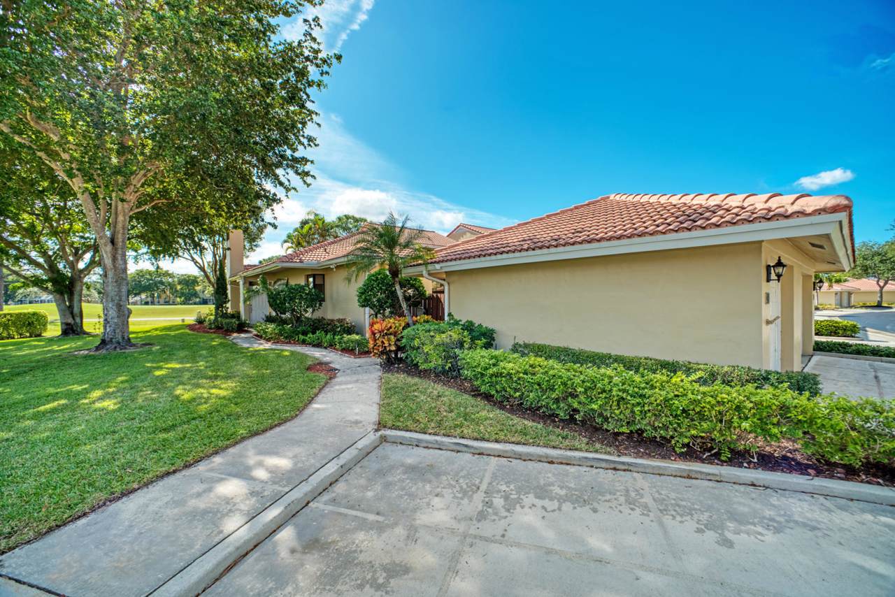 263 Old Meadow Way - Photo 1