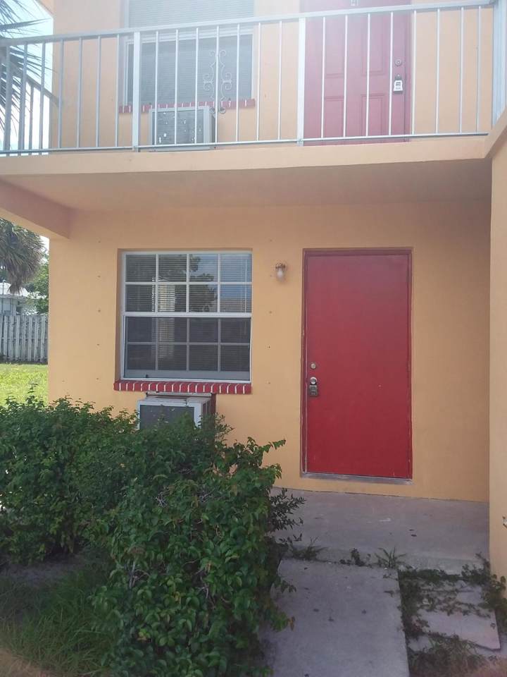1417 Federal Highway - Photo 1