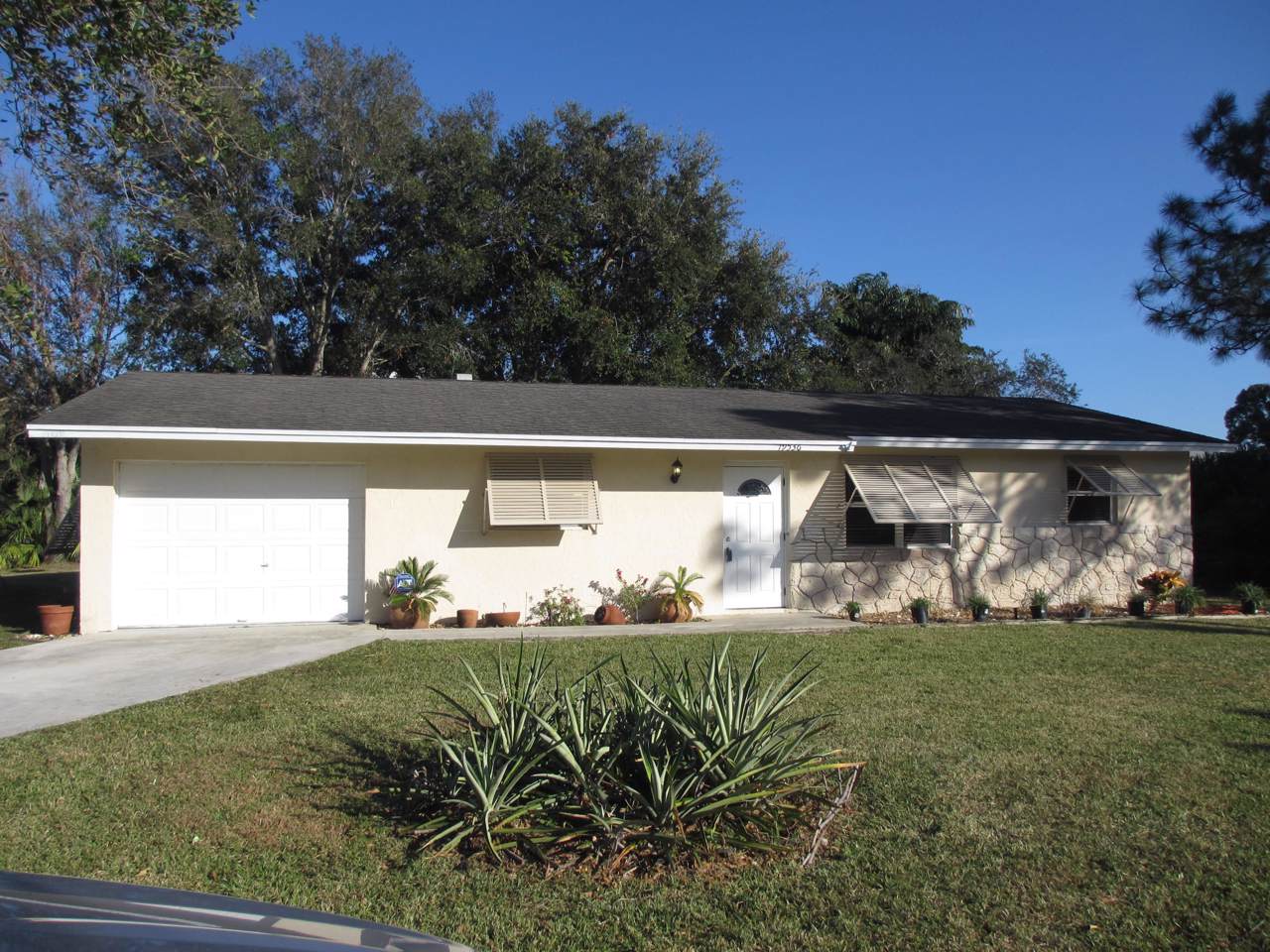 19536 Riverside Drive - Photo 1 19536 Riverside Drive - Photo 1