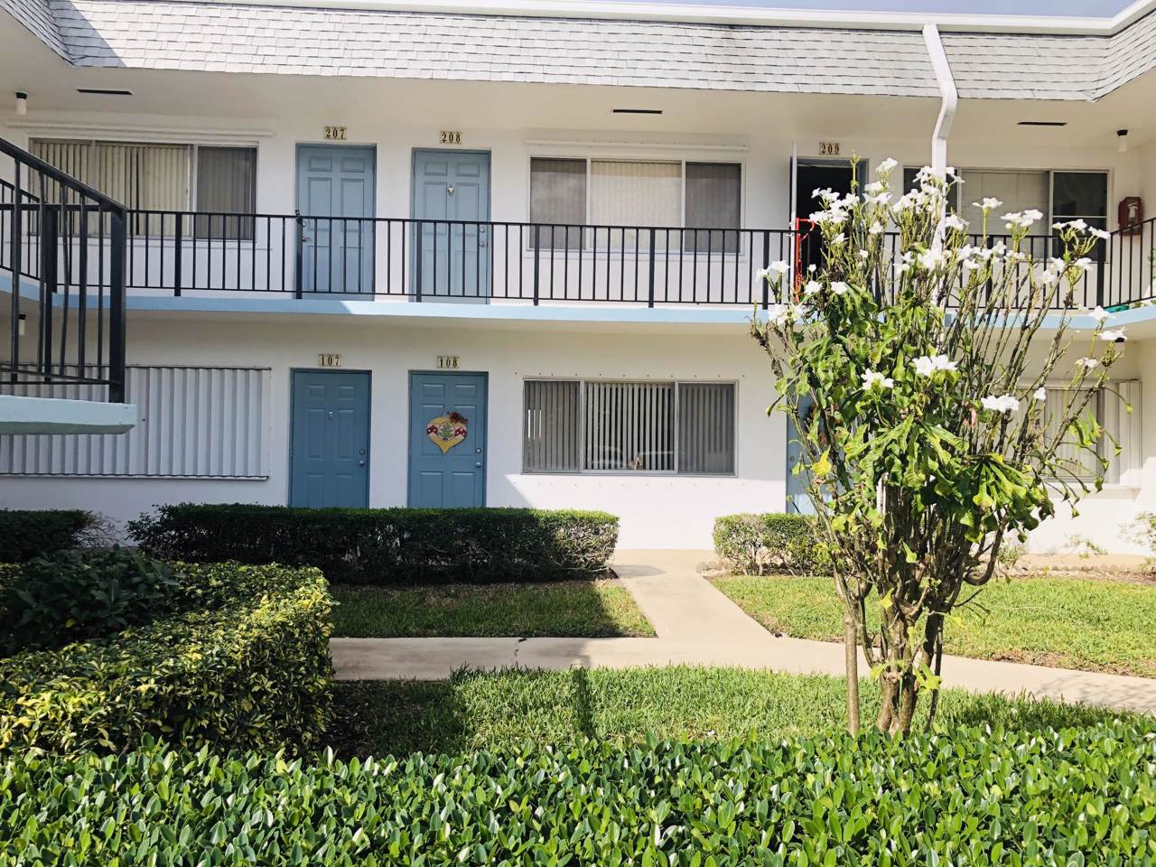 3080 Lake Osborne Drive - Photo 1