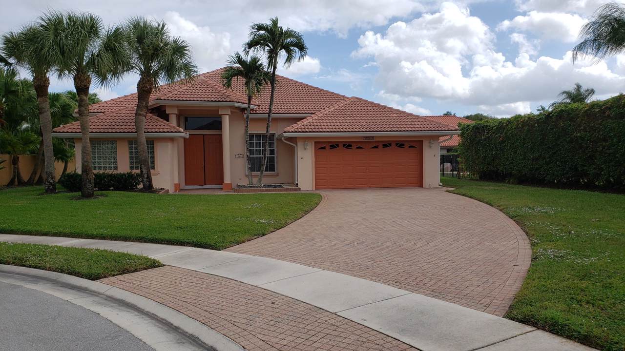 15860 Lisbon Court - Photo 1