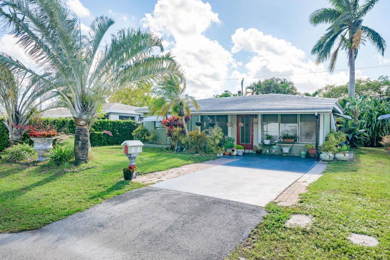 380 46th Street - Photo 1