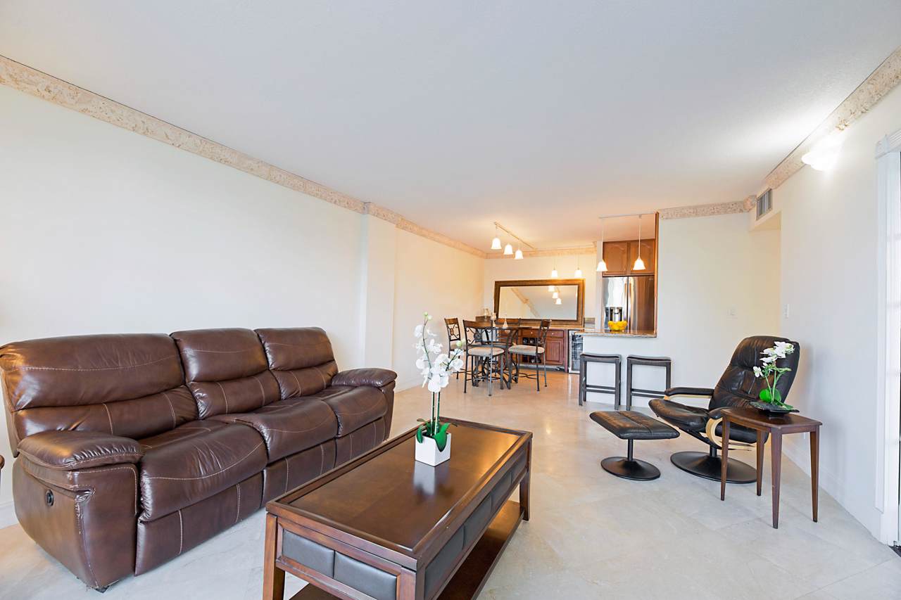 2121 Ocean Boulevard - Photo 1