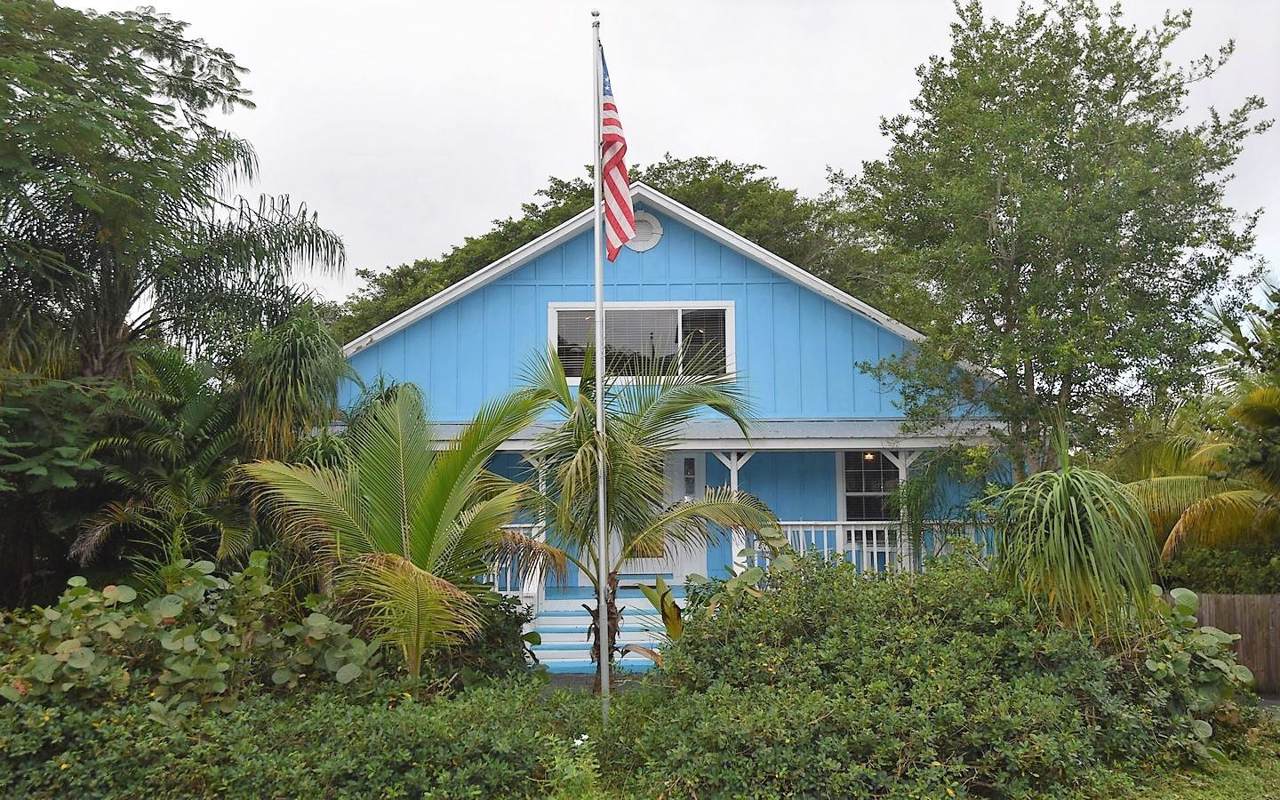 4206 Sunset Drive - Photo 1
