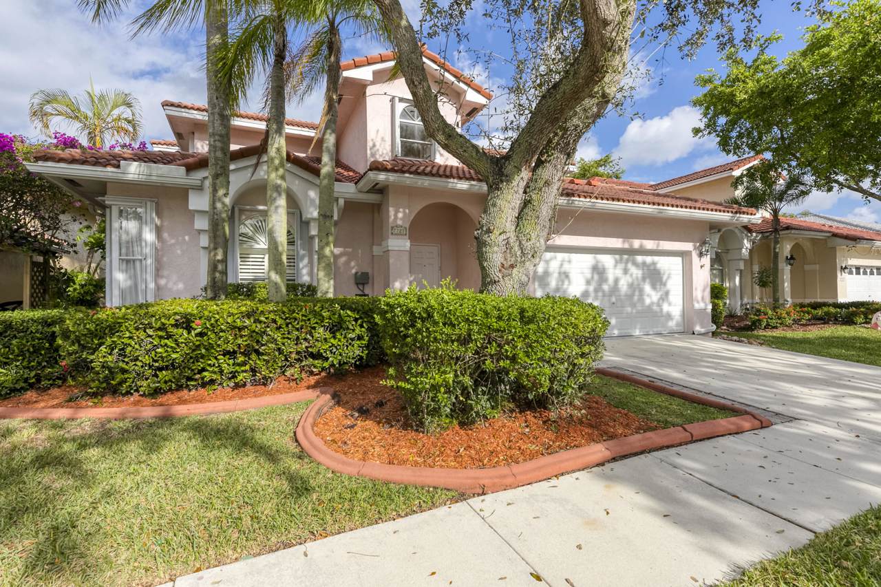 7721 Highlands Circle - Photo 1