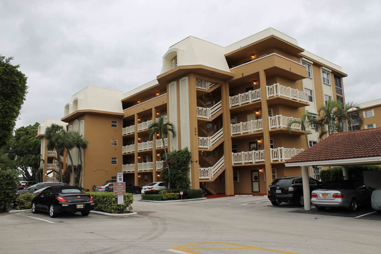 304 Golfview Road - Photo 1
