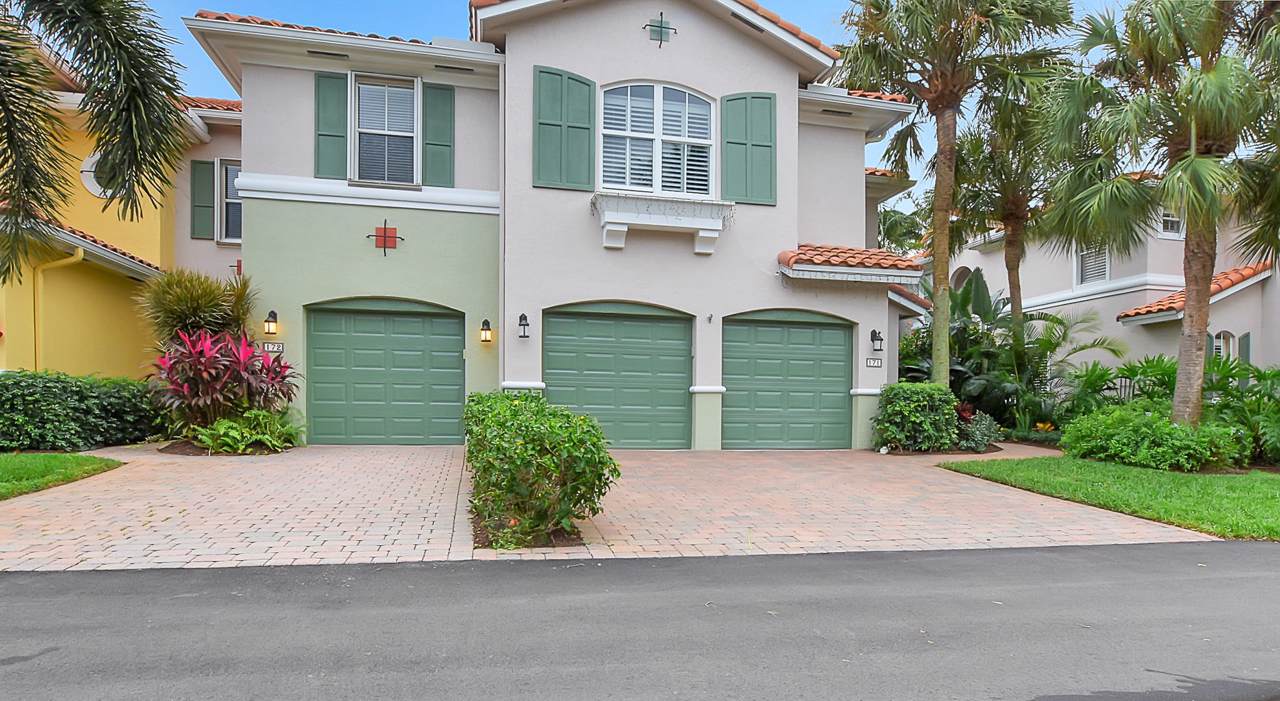 172 Las Brisas Circle - Photo 1