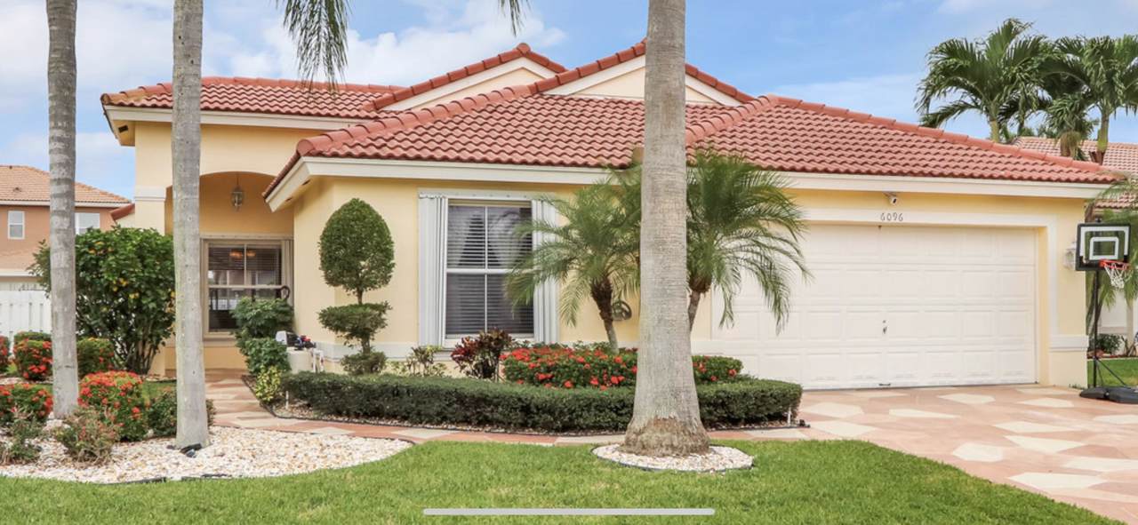 6096 Royal Birkdale Drive - Photo 1