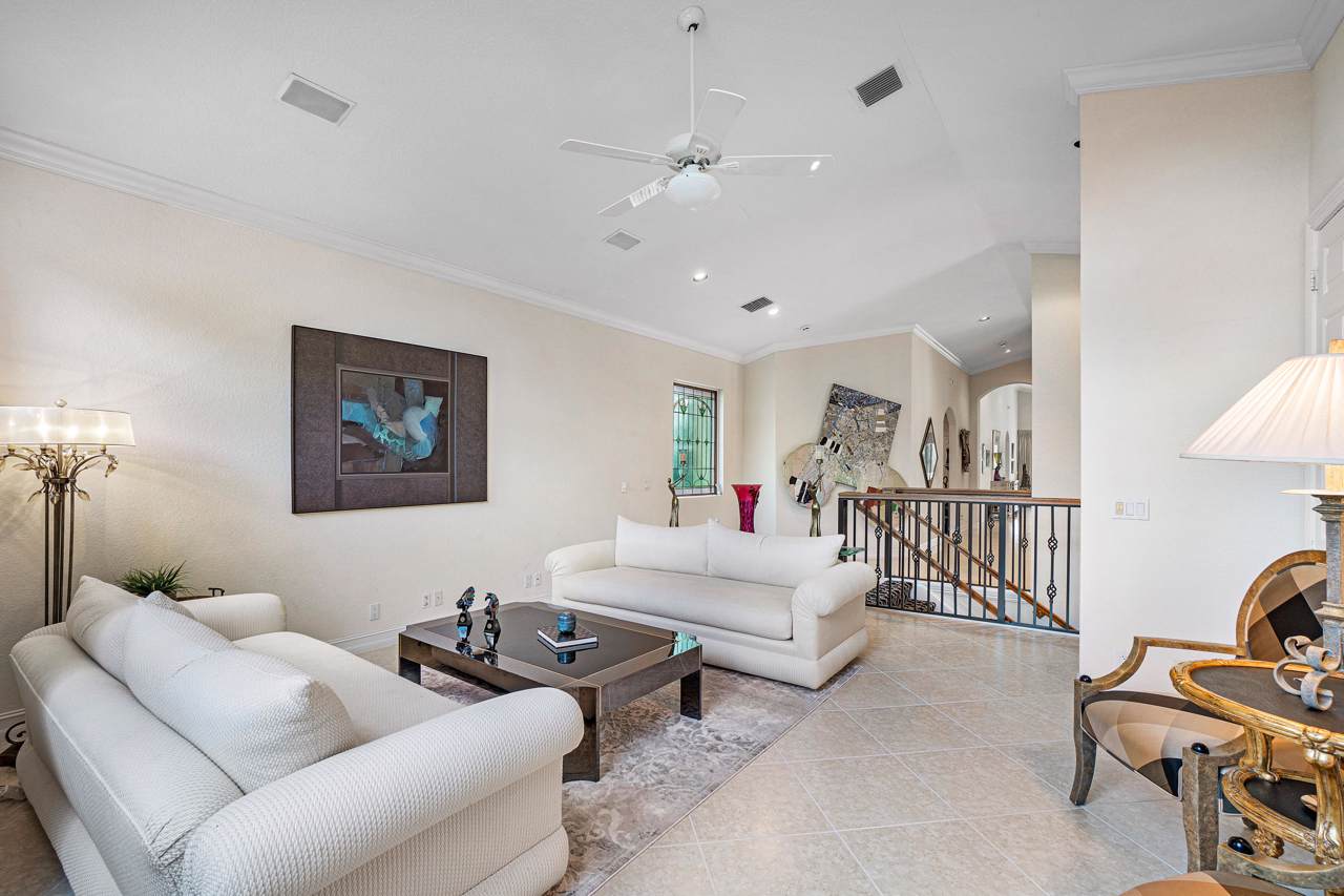 6160 Island Bend - Photo 1
