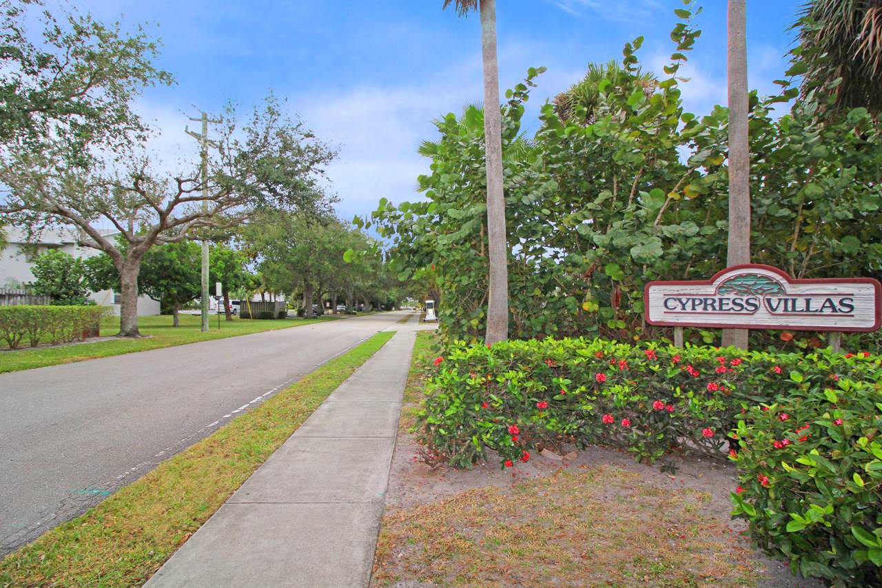 422 Cypress Drive - Photo 1